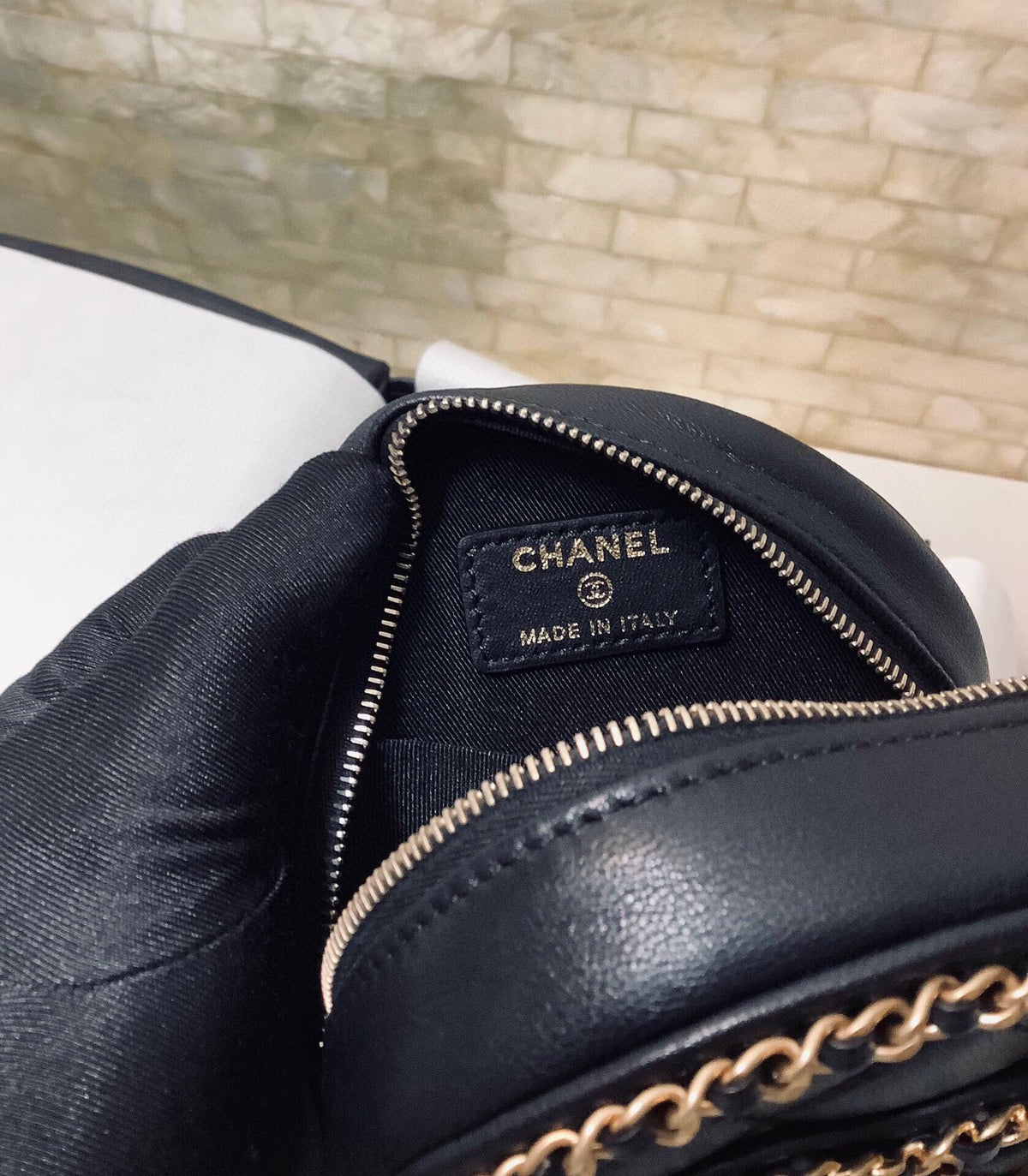 Chanel Around CC Filigree Goatskin - 12cm