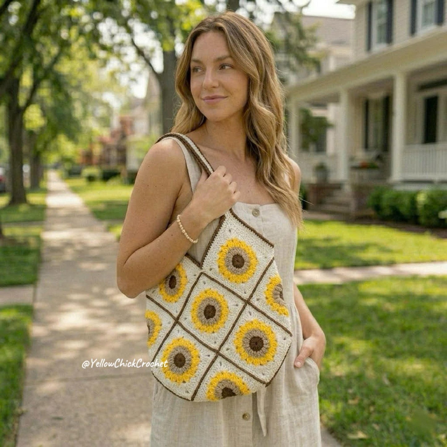 Sunflower Crochet Tote Bag, Handmade Floral Shoulder Bag with Lining, Boho Flower Purse, Mother's Day Gift for Mom, Summer Spring Accessory