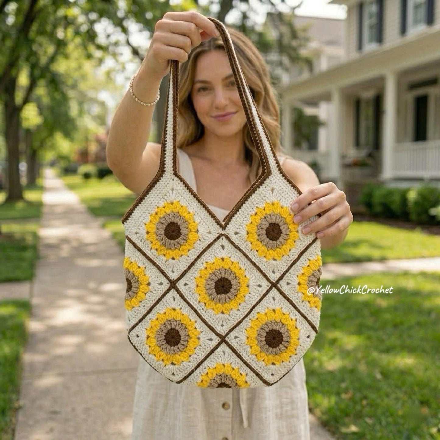 Sunflower Crochet Tote Bag, Handmade Floral Shoulder Bag with Lining, Boho Flower Purse, Mother's Day Gift for Mom, Summer Spring Accessory