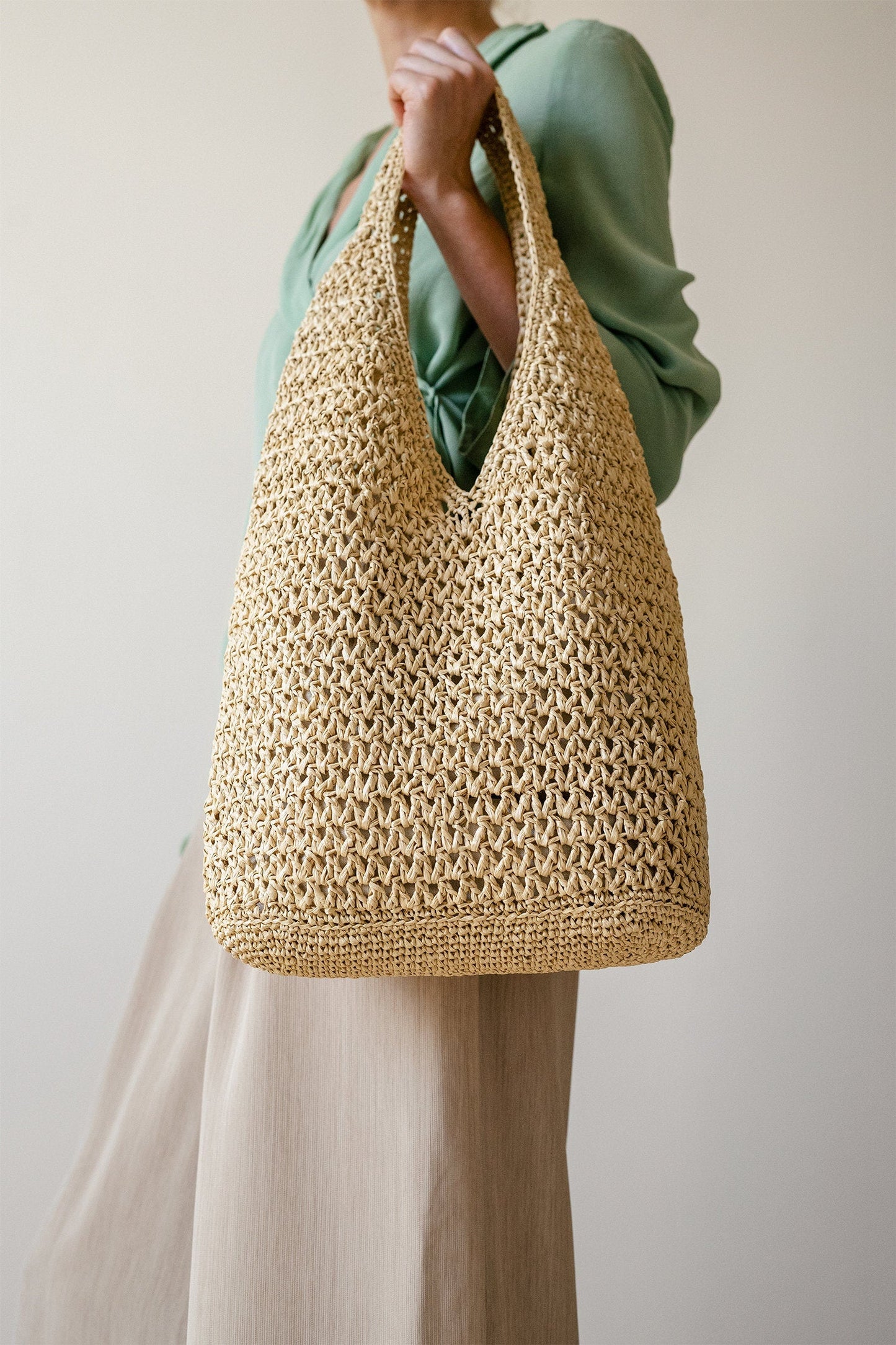 Crochet Raffia Tote in Natural, Summer Tote Bag, Straw Mesh Bag, Lightweight Tote, Crochet Shoulder Bag, One Handle Bag — The Daphne Tote