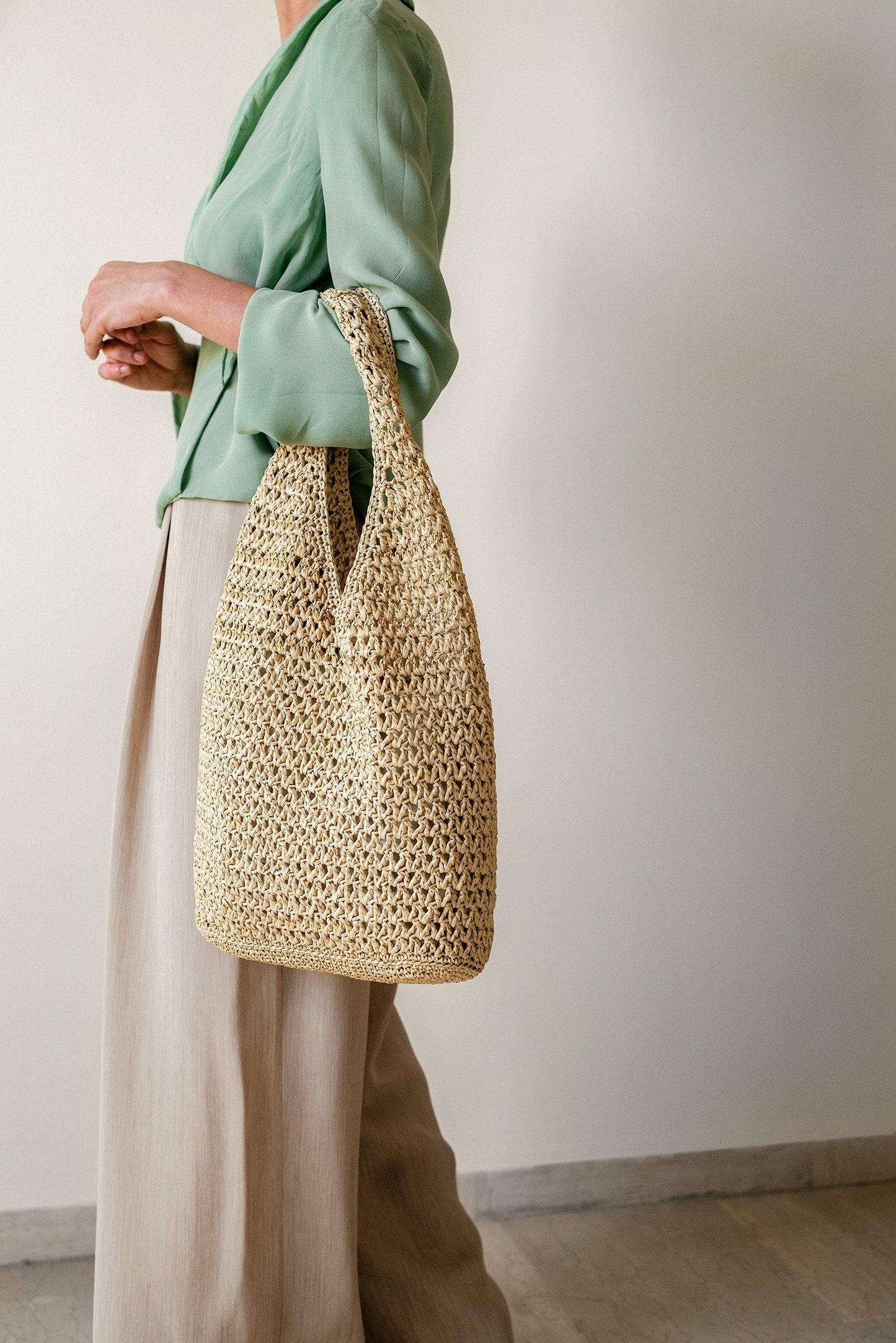 Crochet Raffia Tote in Natural, Summer Tote Bag, Straw Mesh Bag, Lightweight Tote, Crochet Shoulder Bag, One Handle Bag — The Daphne Tote