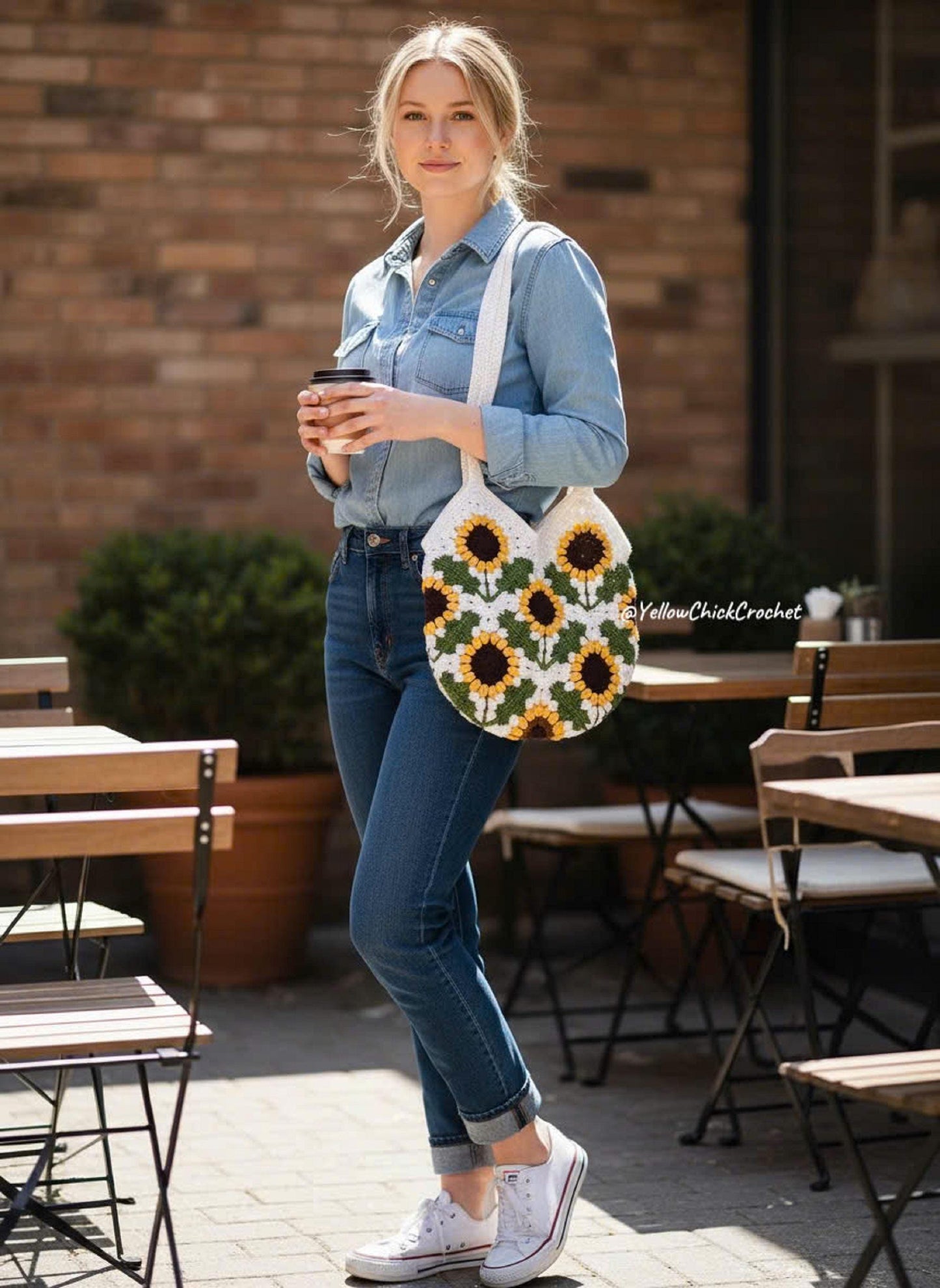 Sunflower Crochet Tote Bag, Handmade Floral Shoulder Bag with Lining, Boho Flower Purse, Mother's Day Gift for Mom, Summer Spring Accessory