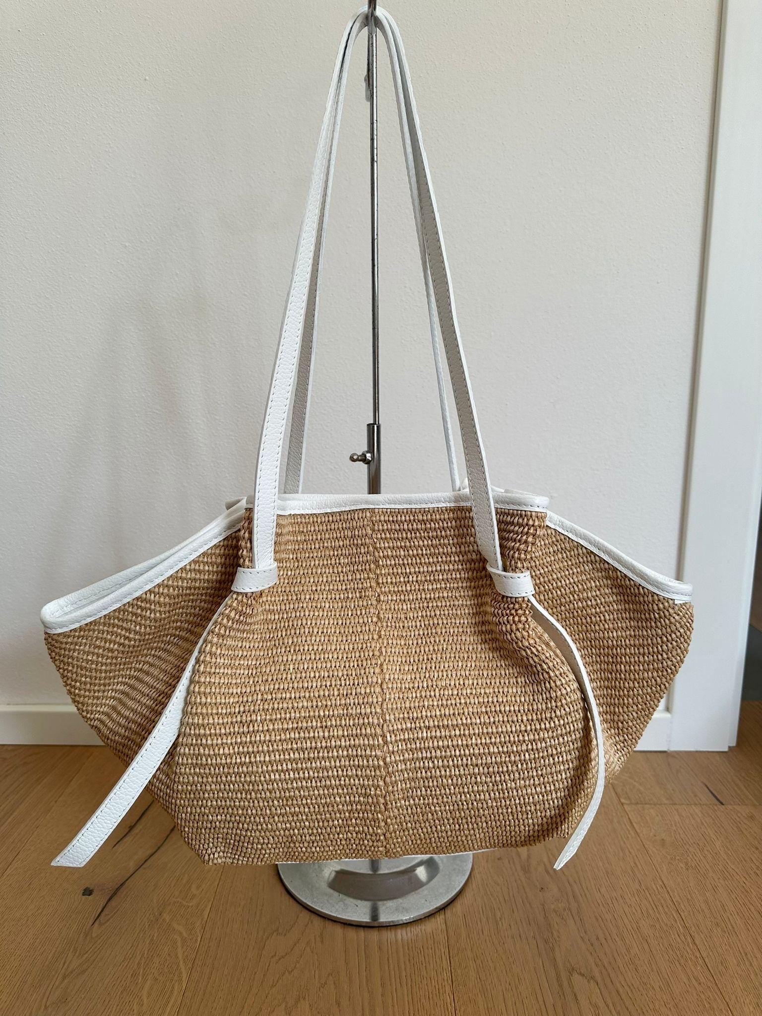 Shoulder tote bag in genuine leather and raffia, Italian tote bag, made in Italy bag, summer raffia straw bag, Italian leder pockets, luxury gift