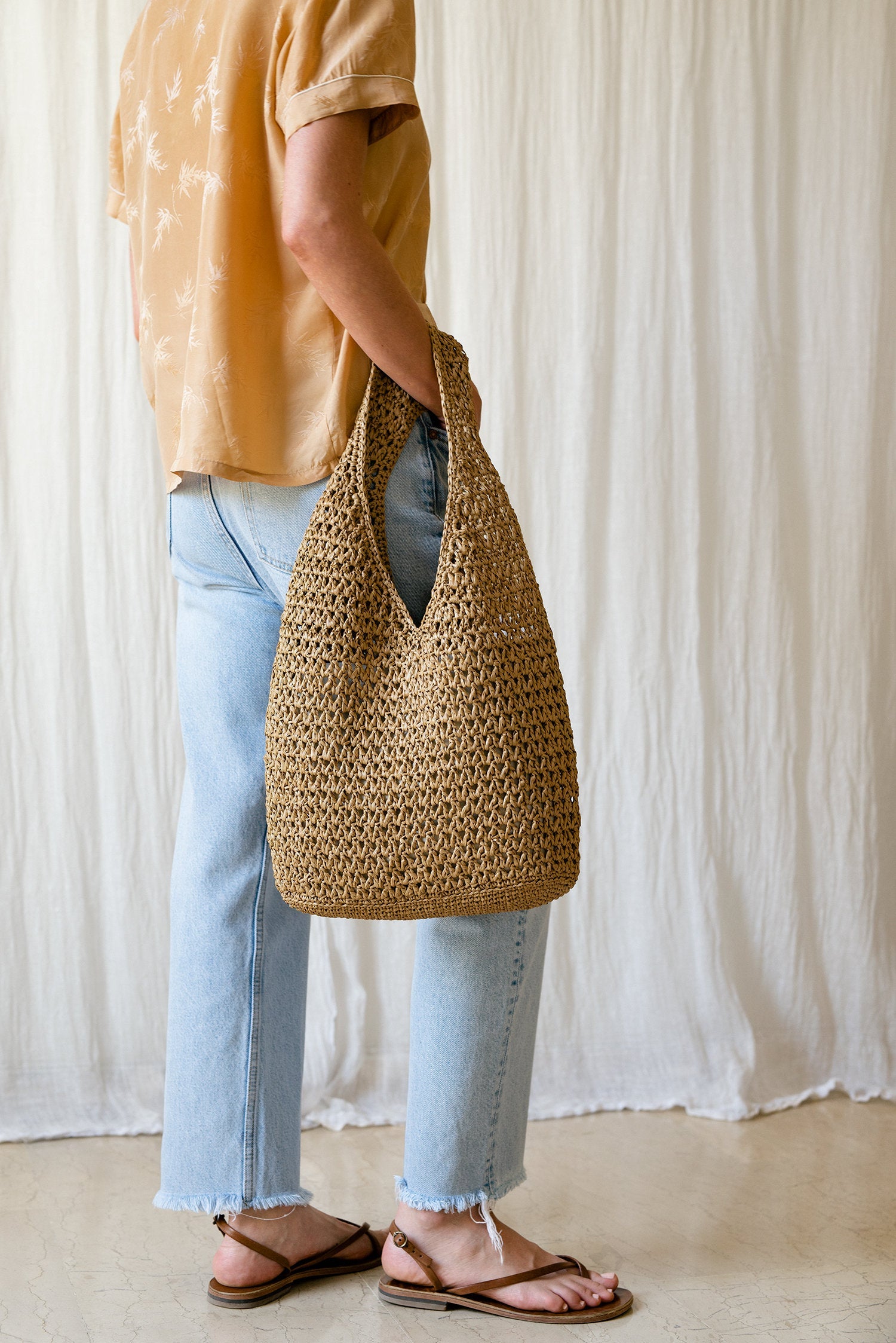 Crochet Raffia Tote in Natural, Summer Tote Bag, Straw Mesh Bag, Lightweight Tote, Crochet Shoulder Bag, One Handle Bag — The Daphne Tote